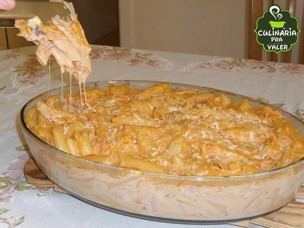 Macarrão cremoso na panela de pressão