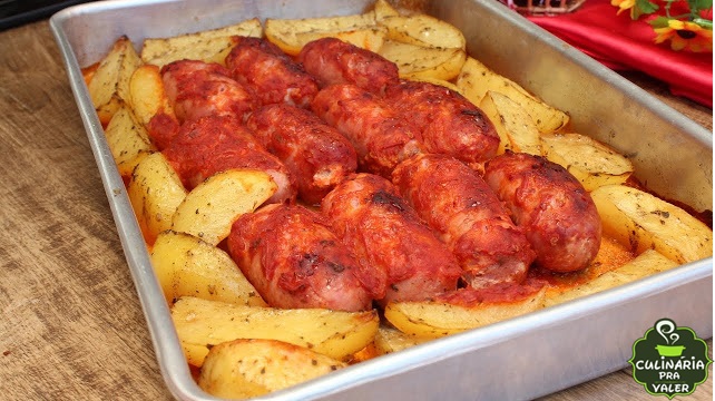 Batata com linguiça ao forno