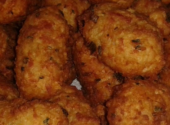 Receita de bolinho de arroz crocante