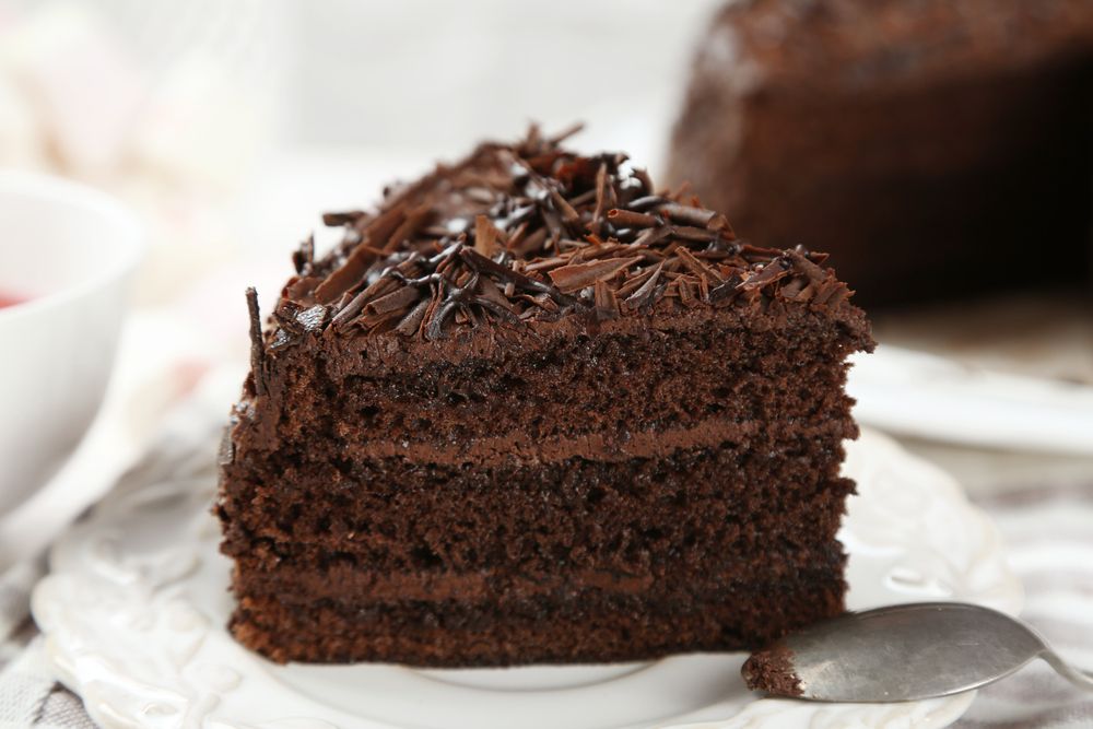 Receita de bolo de chocolate fofinho e molhadinho