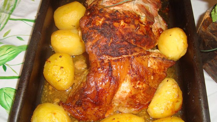 Receita de pernil assado com batatas