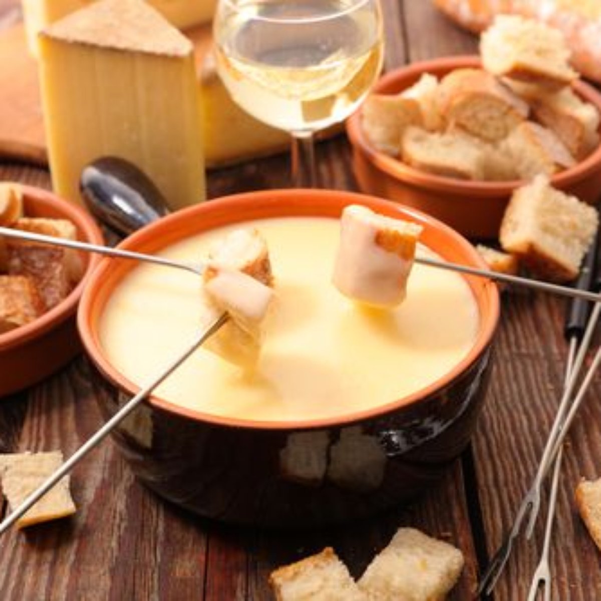 Receita de fondue de queijo cremoso sem vinho