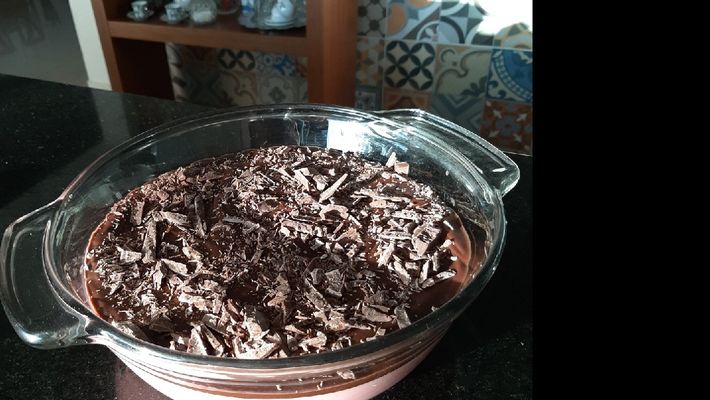 Receita de pavê criativo de morango com ganache