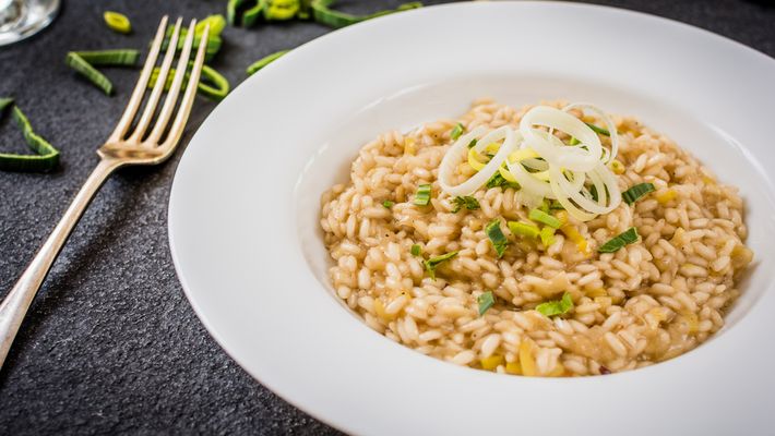 Receita de risoto de alho-poró com filé mignon ao creme de queijo