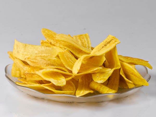 Como fazer chips de banana