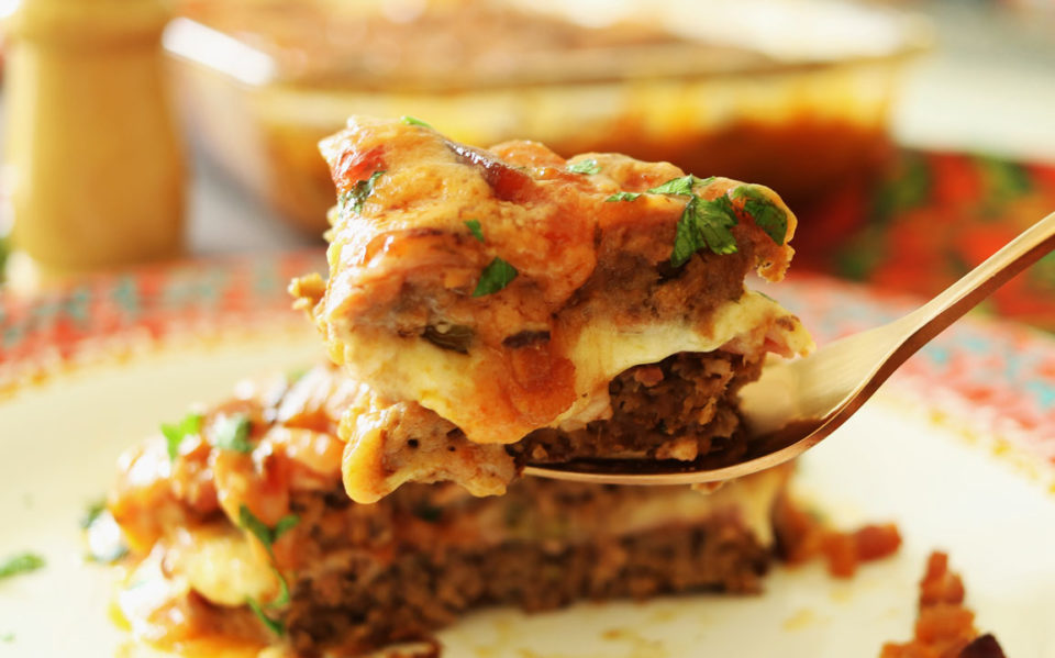 Parmegiana de carne moída com presunto e queijo