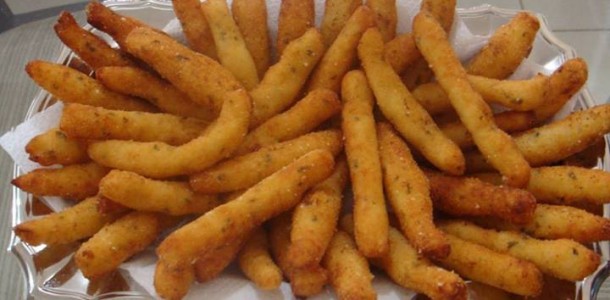 Receita de bolinhos de batata frita