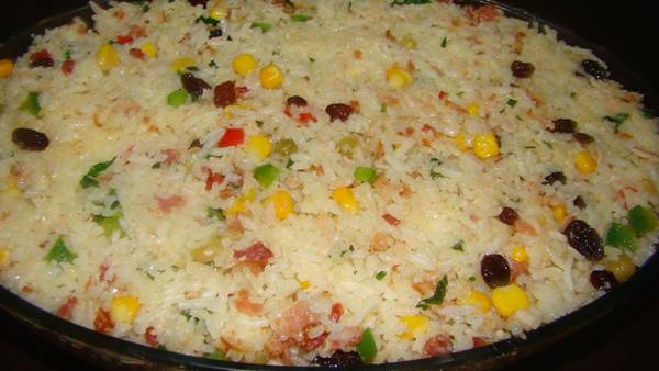 Como fazer um arroz soltinho colorido de natal