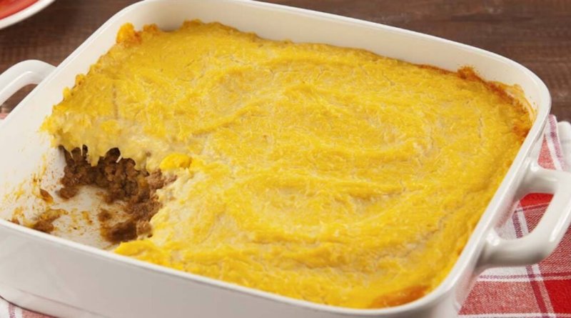 Escondidinho de carne com creme de milho