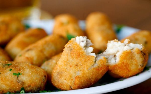 Receita de bolinho de arroz simples