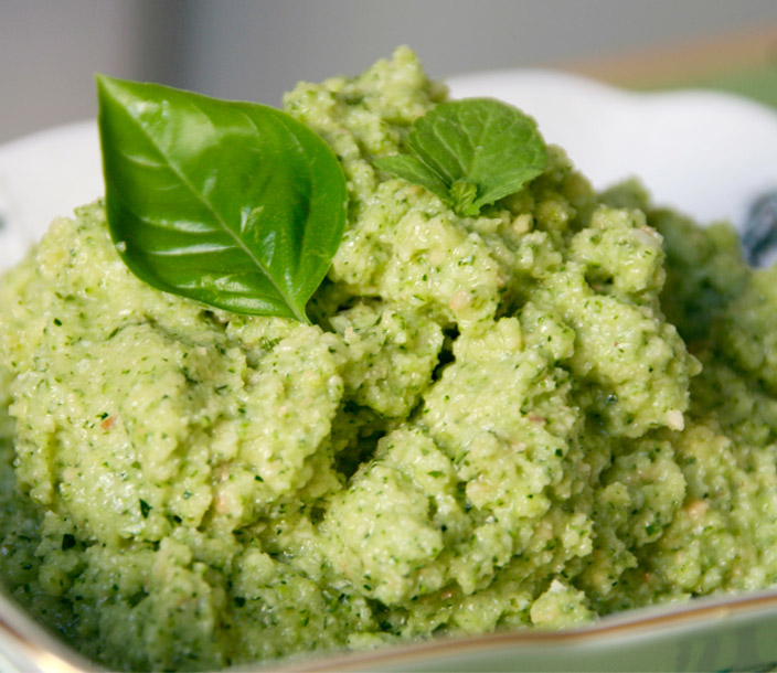 Receita de molho pesto de abobrinha