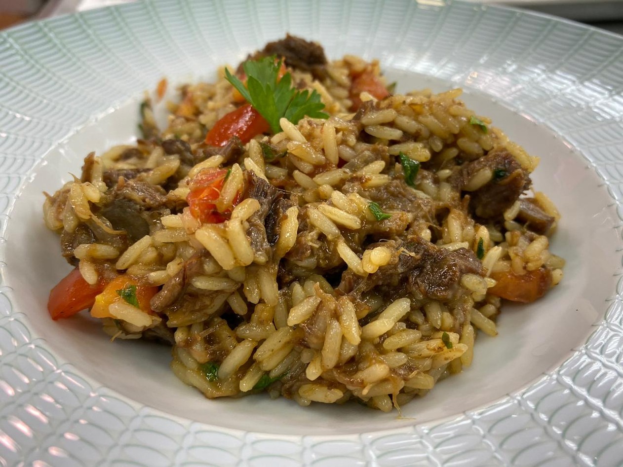 Arroz com carne simples