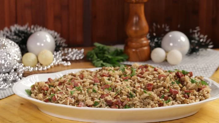 Arroz com lentilha e calabresa fácil