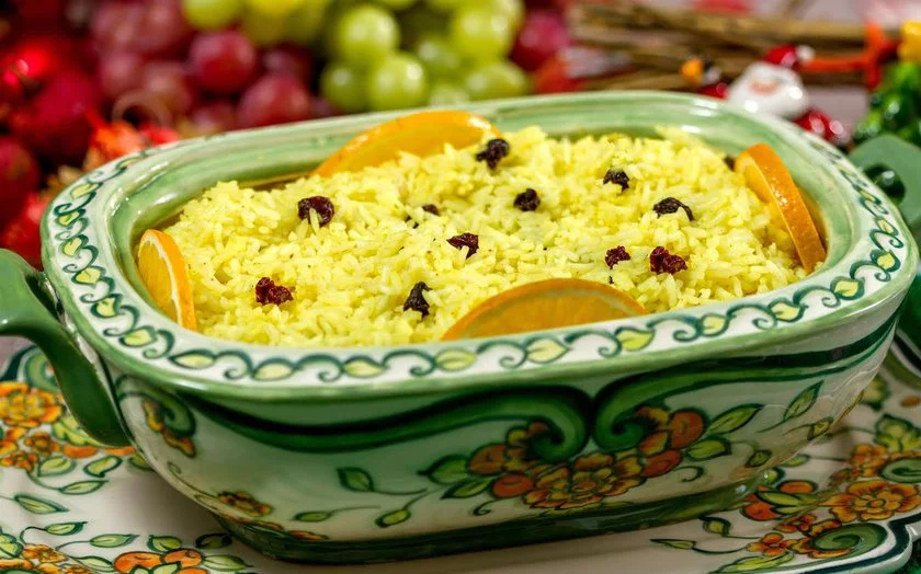 Arroz com passas e laranja de natal