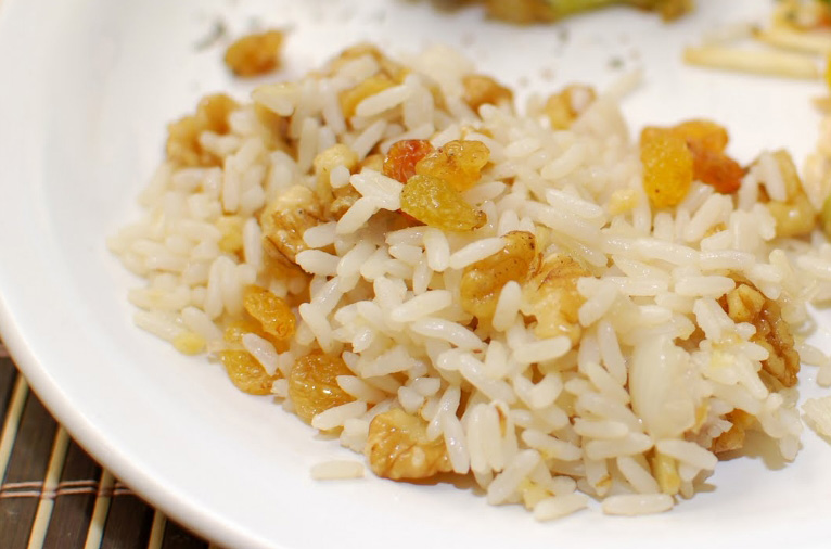 Receita de arroz com nozes simples