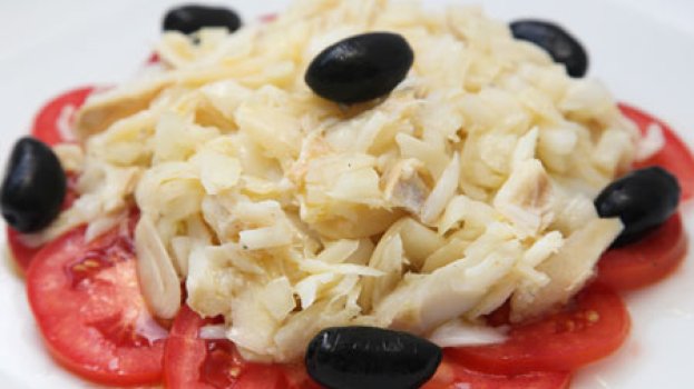 Salada de bacalhau à portuguesa delicioso