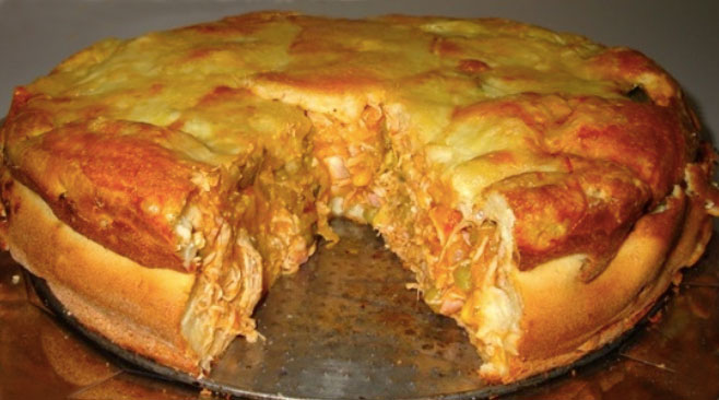 Torta de frango com mussarela