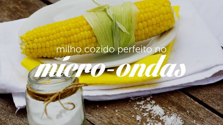 Milho cozido de microondas muito saboroso