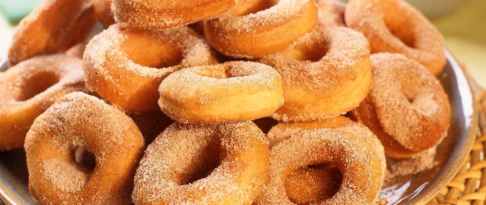 Rosquinha de canela muito fácil e prático de preparar