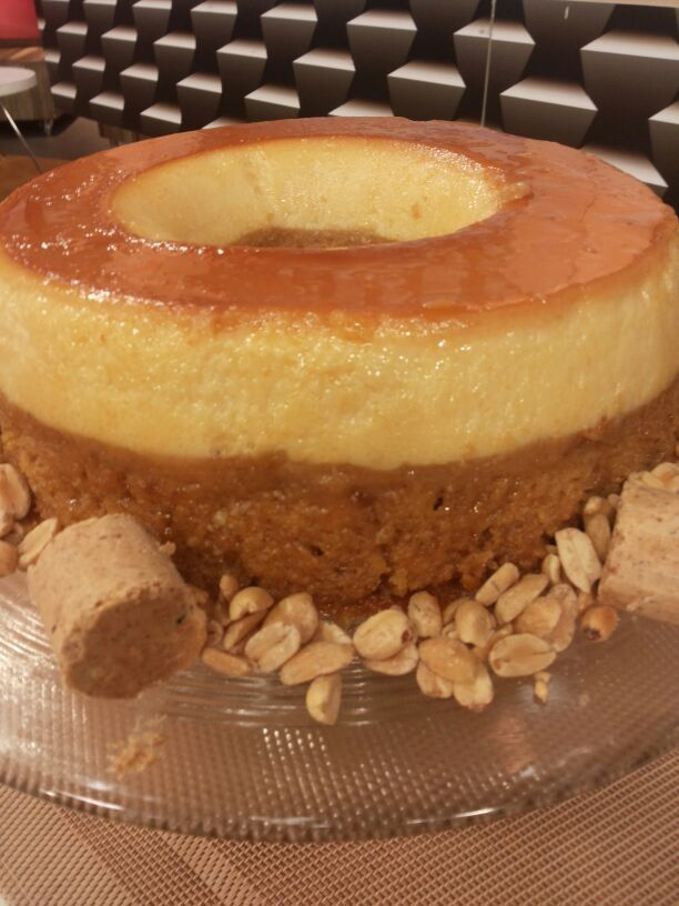 Torta pudim de paçoca deliciosa e muito fácil de fazer