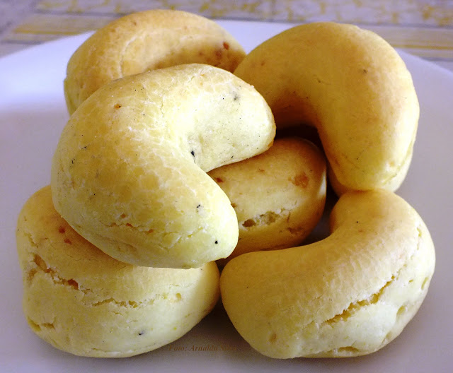 Biscoito de polvilho mineiro assado no forno