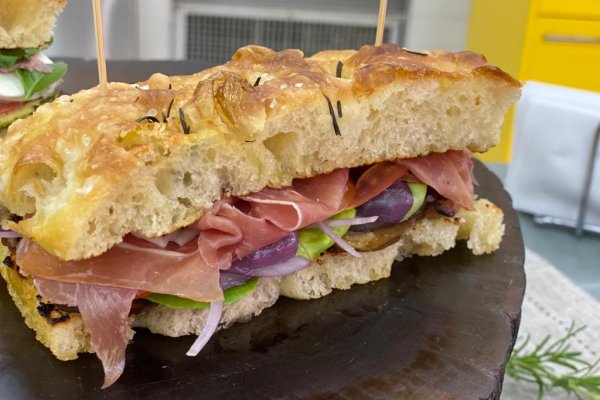 Focaccia tradicional italiana faça e se surpreenda