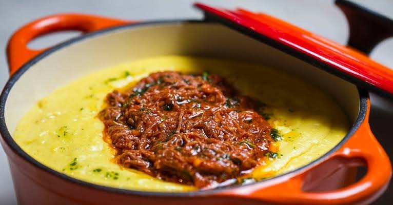 Polenta cremosa sugestão maravilhosa pra sua refeição