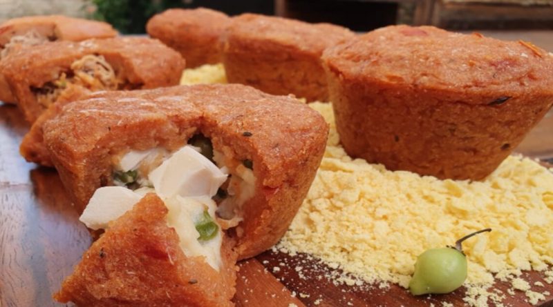 Receita de bolinho de cuscuz recheado caseiro delicioso e muito fácil