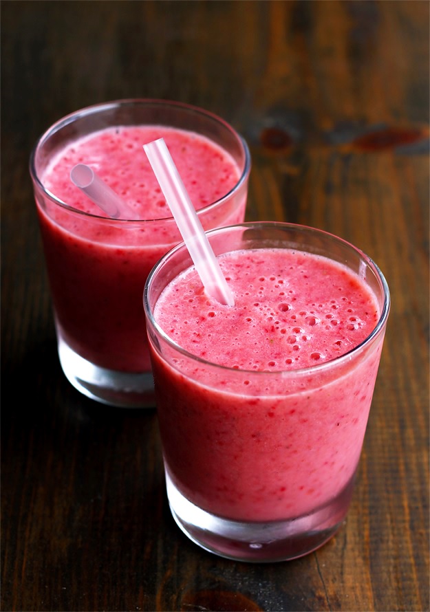 Smoothie de morango delicioso vegano