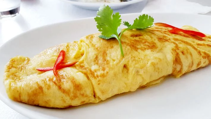 Receita de omelete com recheio super delicioso e muito cremoso