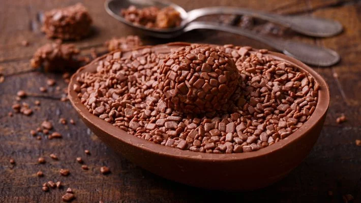 Receita de ovo de páscoa trufado com brigadeiro caseiro