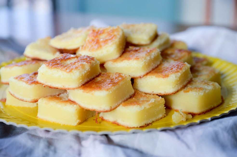 Bolo de queijo minas com leite condensado no liquidificador fácil