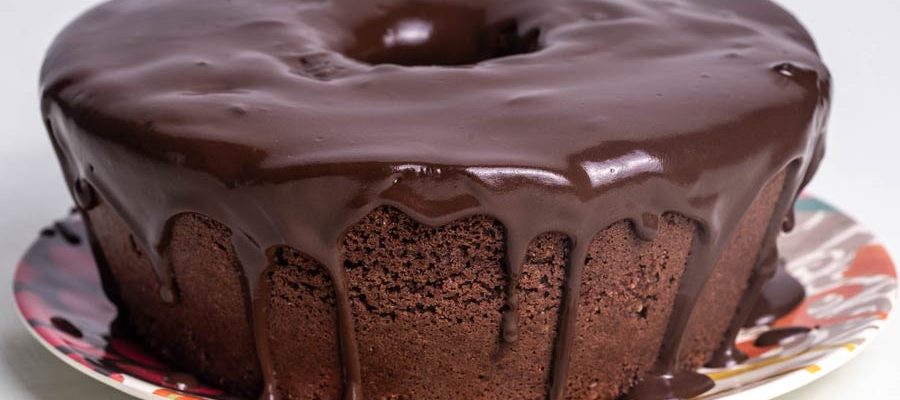 Receita de bolo de café e chocolate caseiro delicioso