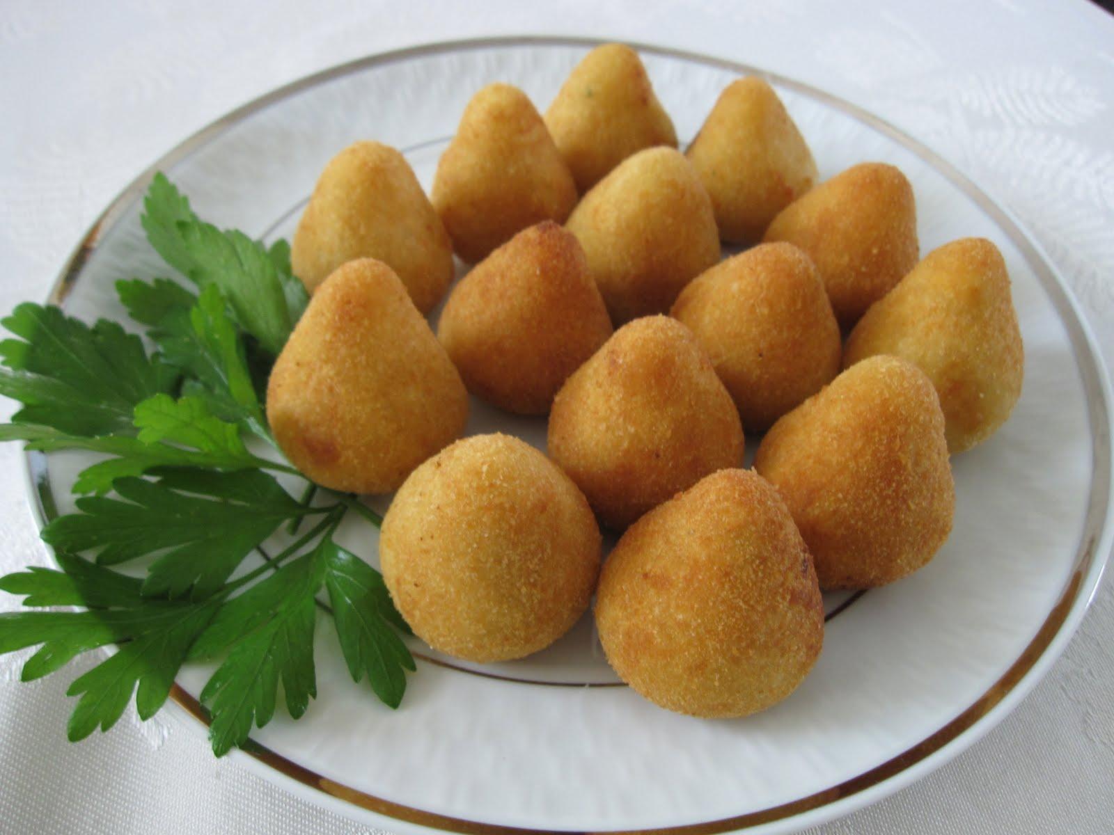 Receita de coxinha de mandioca assada caseira simplesmente deliciosa