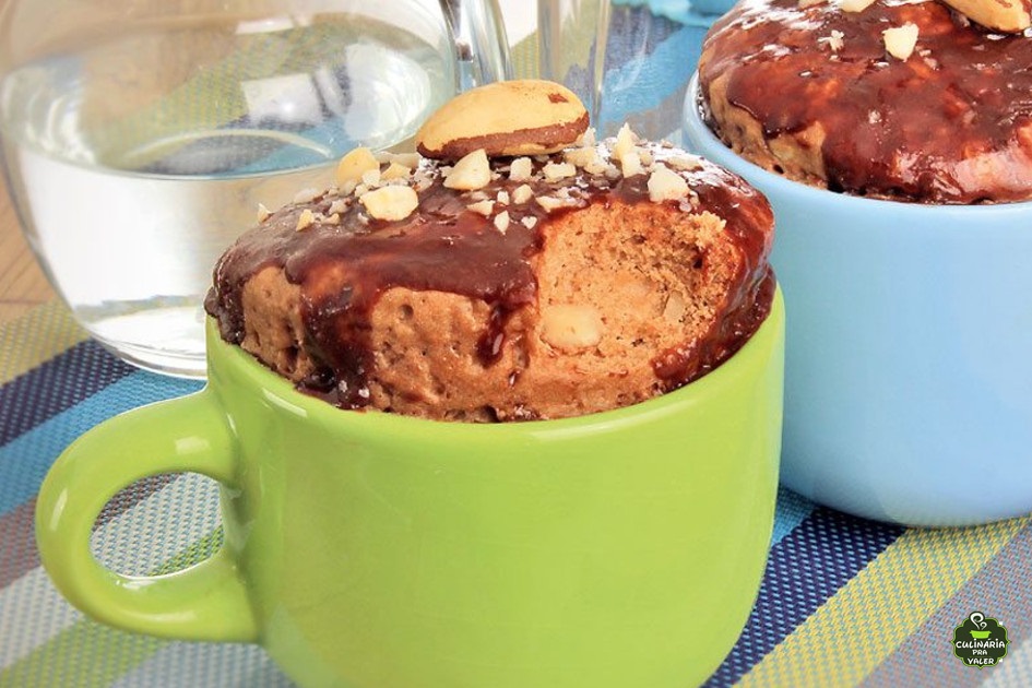 Bolo de caneca sem glúten rápido e sem estufamento