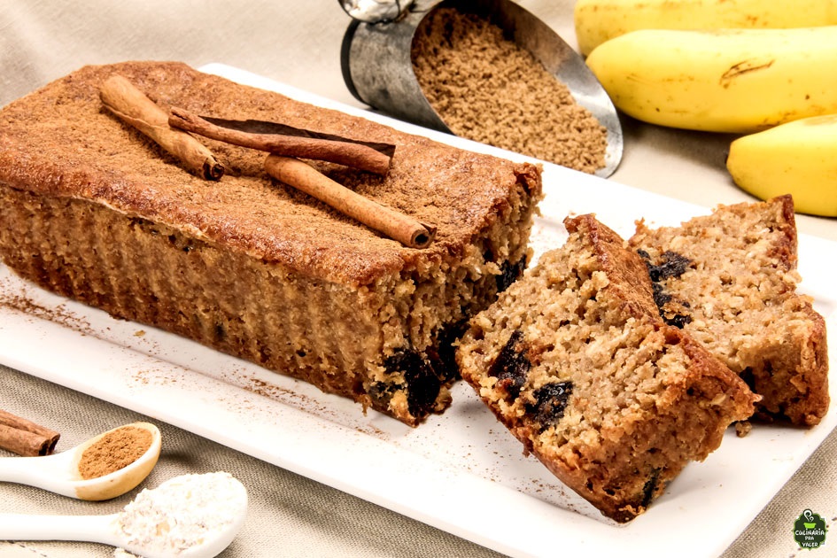 Bolo integral de banana e ameixa leve e uma delicia