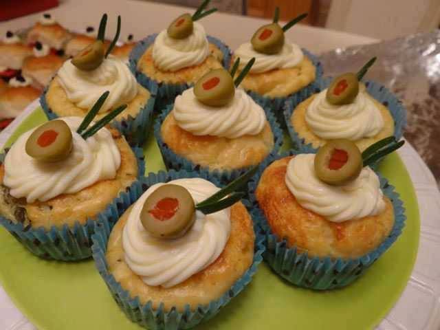 Cupcake salgado de peito de frango e palmito