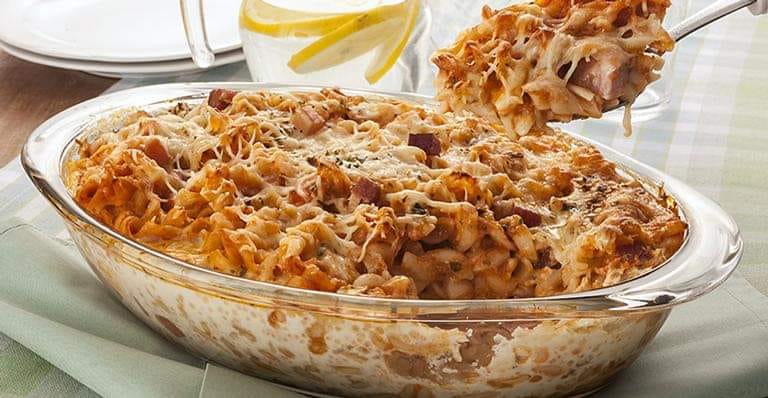 Macarrão cremoso ao forno para o dia das mães