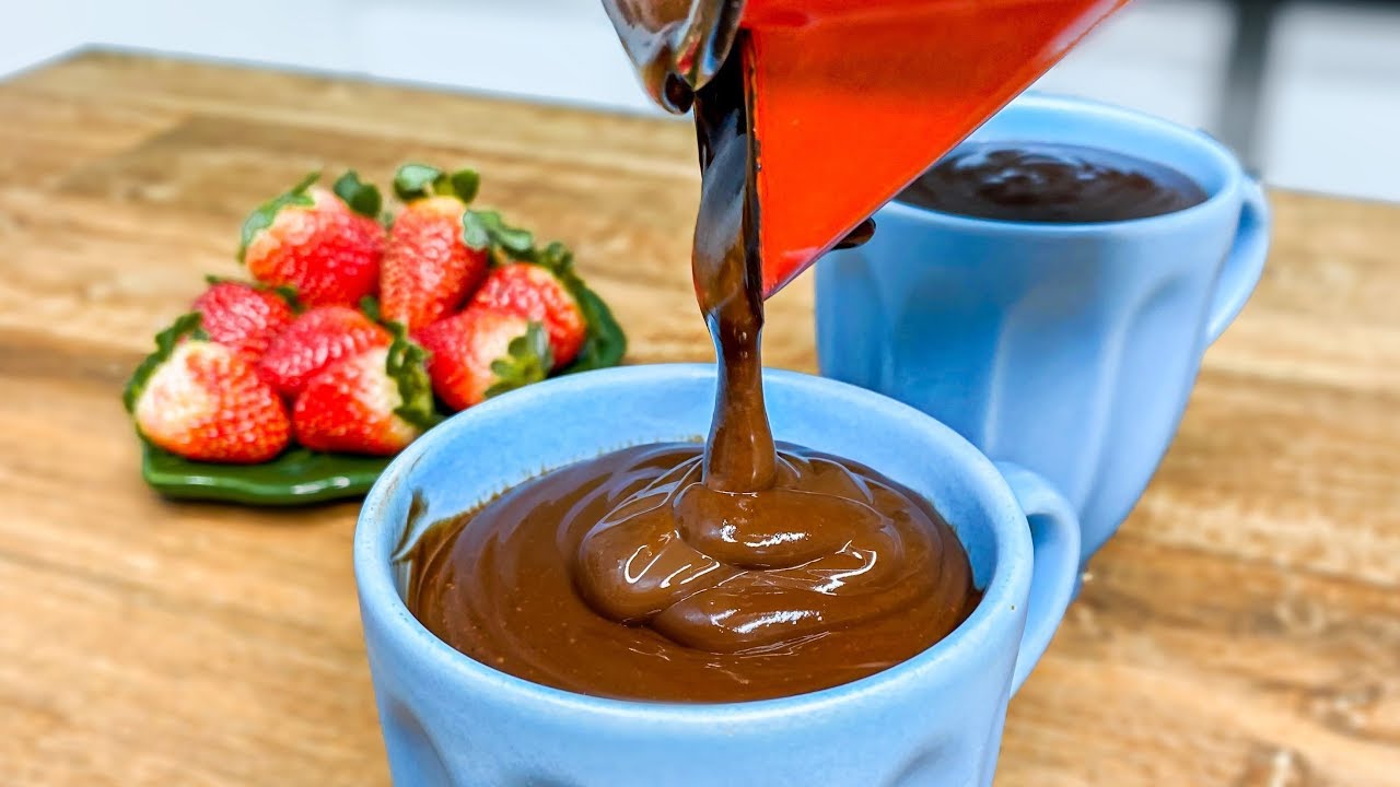 O melhor chocolate quente cremoso do mundo sem chocolate em barra e sem maizena