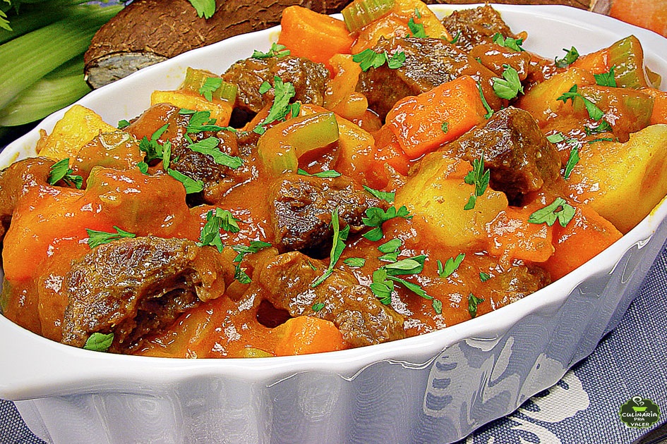 Picadinho com mandioca seu almoço com garantia de muitos elogios