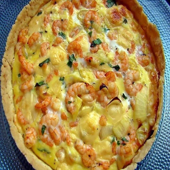 Quiche de camarão caseiro simples de fazer e apreciado aos olhos de todos