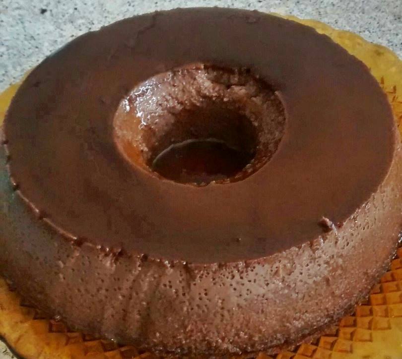 Receita de pudim de chocolate simples e delicioso