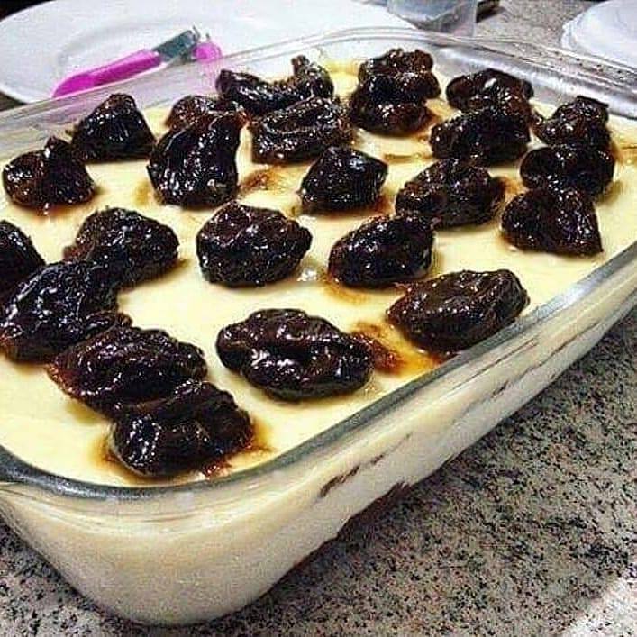 Receita deliciosa de pavê de ameixa fáci