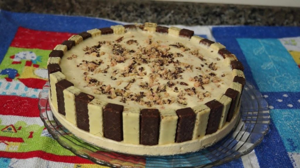 Torta de bis com sorvete super fácil e delicioso