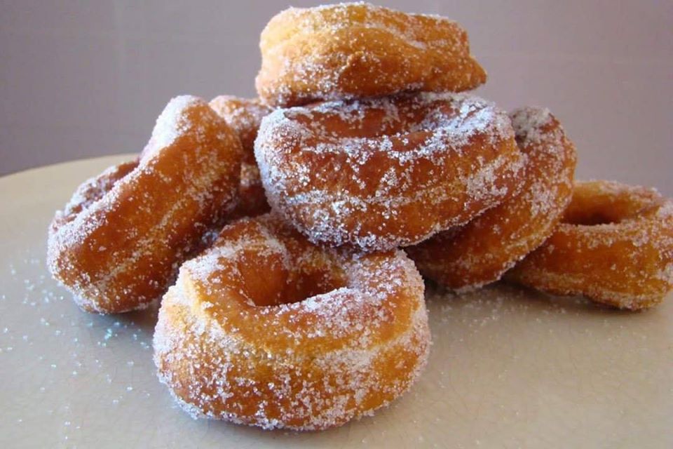 Rosquinha frita simples e fofa