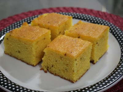 Bolo de fubá com erva doce delicioso