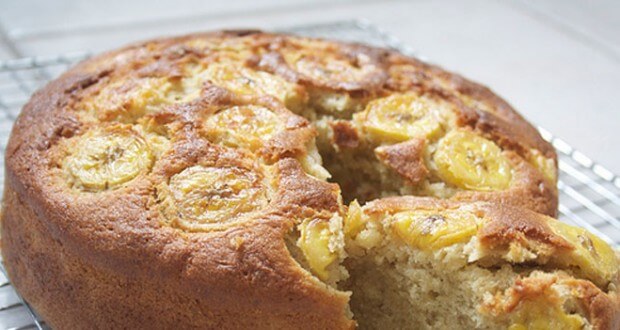 Bolo de banana sem farinha, sem açúcar e sem leite.levinho e com um sabor inesquecível!