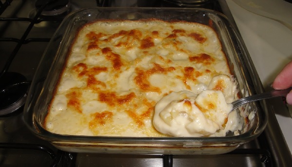 Batata gratinada com creme de leite