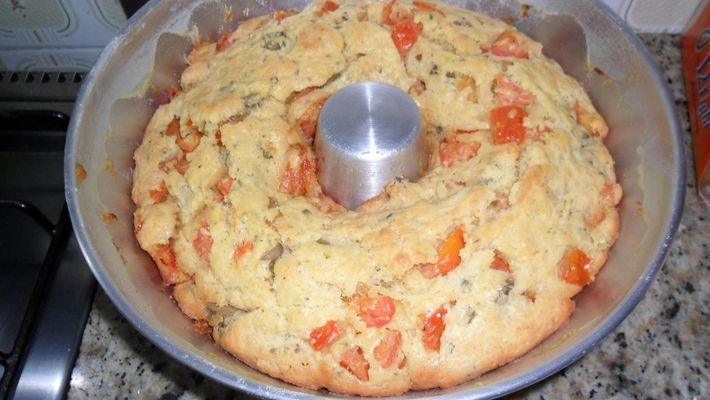 Bolo de tempero fácil e prático