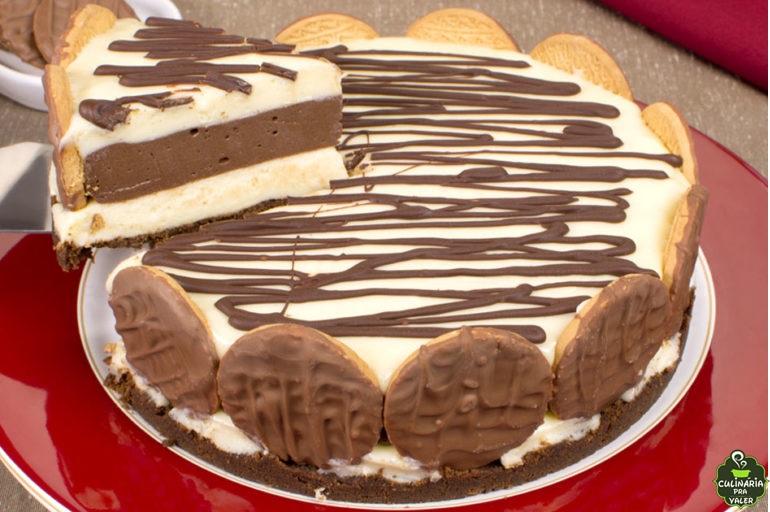 Torta dueto de chocolate uma explosão de sabor